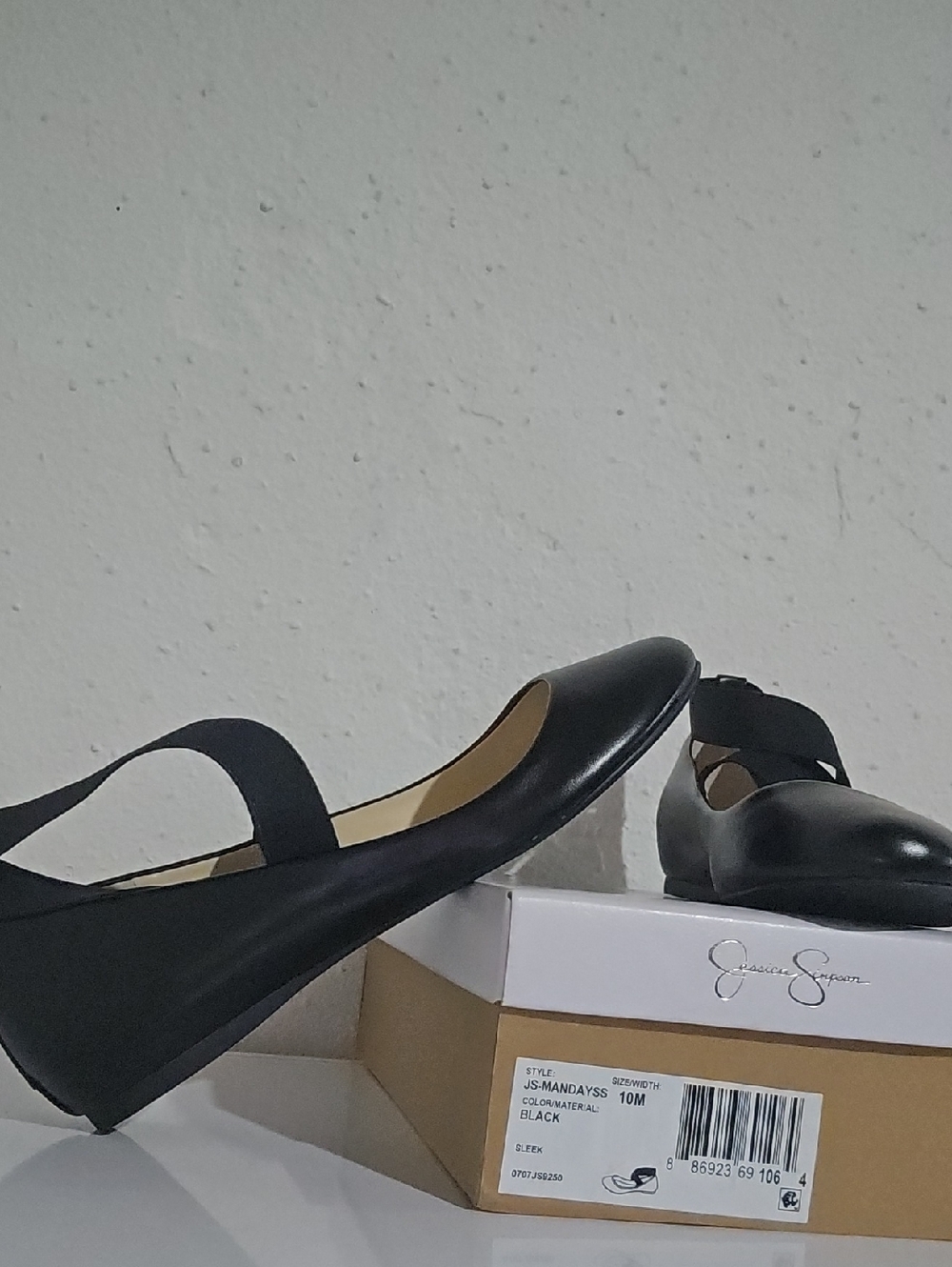 Jessica Simpson JS-Mandayss Black Mary Jane Style Flats with Elastic Strap